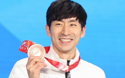 '한국 최다 동계 메달' 이승훈 "은퇴 없다…4년 뒤 기회 오면 또 도전"