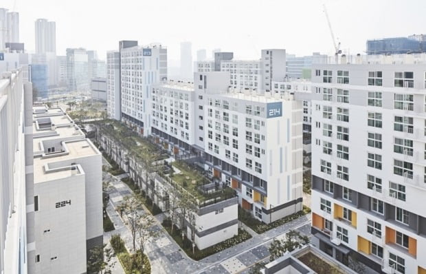  2021년 한국건축문화대상 대상을 수상한 '화성동탄2 A4-1블록 행복주택 아파트'. 사진=대한건축사협회

