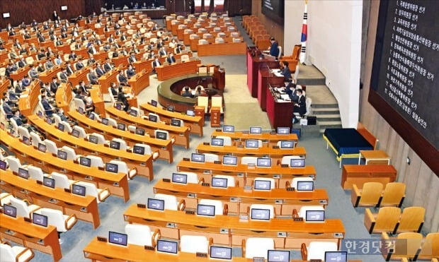 [속보] 여야, 추경안 오늘 합의 처리키로…"오후 6시 본회의 소집"