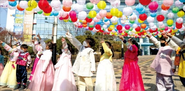 [포토] “대보름 소원 빌어요” 