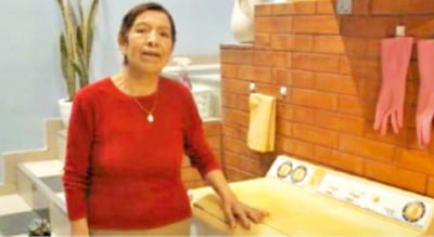 28년째 '금성세탁기' 쓴 페루 할머니에 신제품 선물