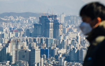 부동산 규제 쏟아낸 文정부…서울 집값엔 아무 영향 못줬다 [강진규의 데이터너머]