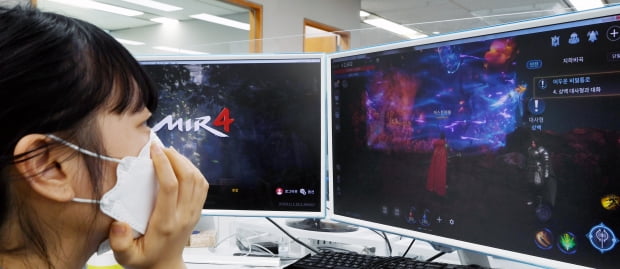 암호화폐 위믹스 대량 처분으로 논란에 휩싸인 게임 업체 위메이드. 사진=한국경제신문 