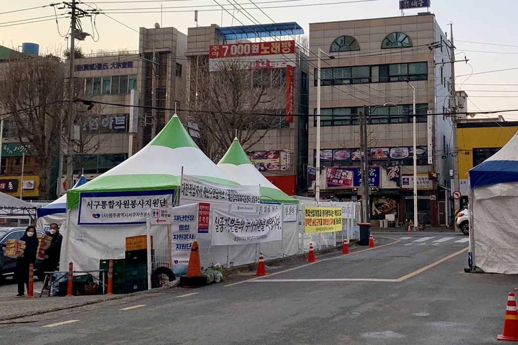 "매몰자 꼭 찾도록 끝까지 함께할 것" 설 연휴 잊은 붕괴 현장