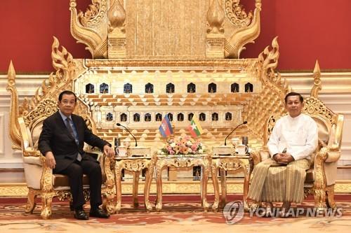 군부 총구에 1천500명 사망…'강대강' 미얀마 쿠데타 해법 난망