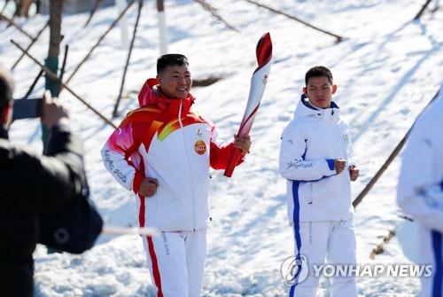 [올림픽] '국경충돌 중국군' 성화 봉송에 인도 외교 보이콧