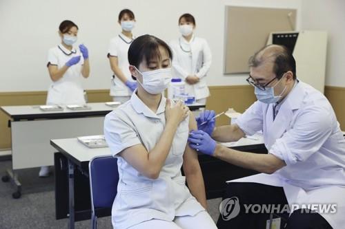 日연구팀 "화이자 3차접종 한달 후 중화항체값 50배로↑"