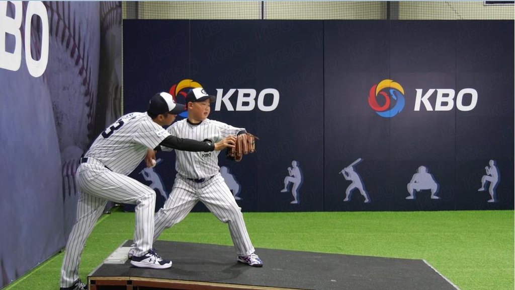 KBO, 유소년 투수 위한 연령별 교육 영상 제작