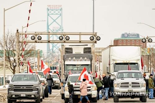 캐나다, 백신 반대 트럭 시위대 형사입건·트럭압류 경고