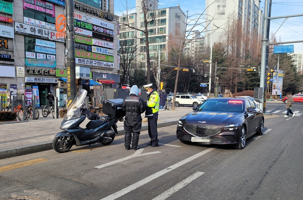 경기남부 암행순찰차 확대 운영 한 달…단속 건수 49% 늘어