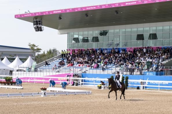 매립지공사 "인천시, 매립지내 승마장·수영장 운영해야"