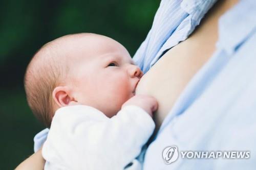 WHO·유니세프, 공격적 분유 마케팅 맹비난…"모유 혜택 많아"