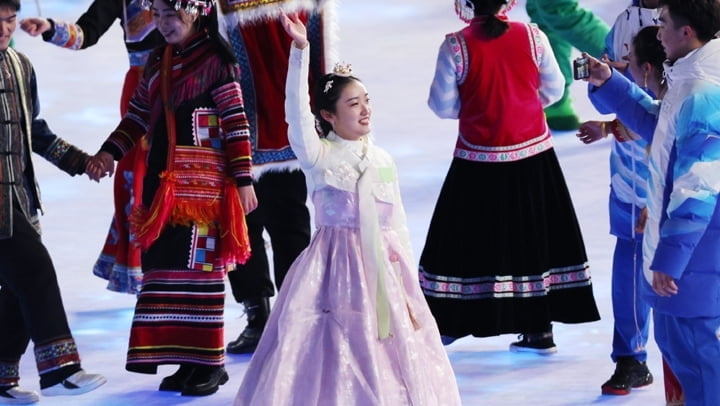 베이징올림픽 개막식에 '한복 여성'…문화공정 논란