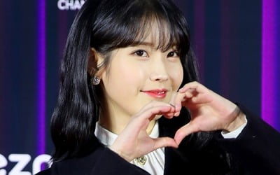 아이유, 넘사벽 '음원퀸'…아차랭킹 1위 '굳건'