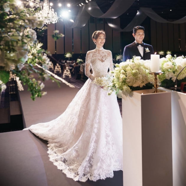 박종석♥ 왕지원, 행복한 결혼식 날...많은 축하 감사합니다[TEN★]