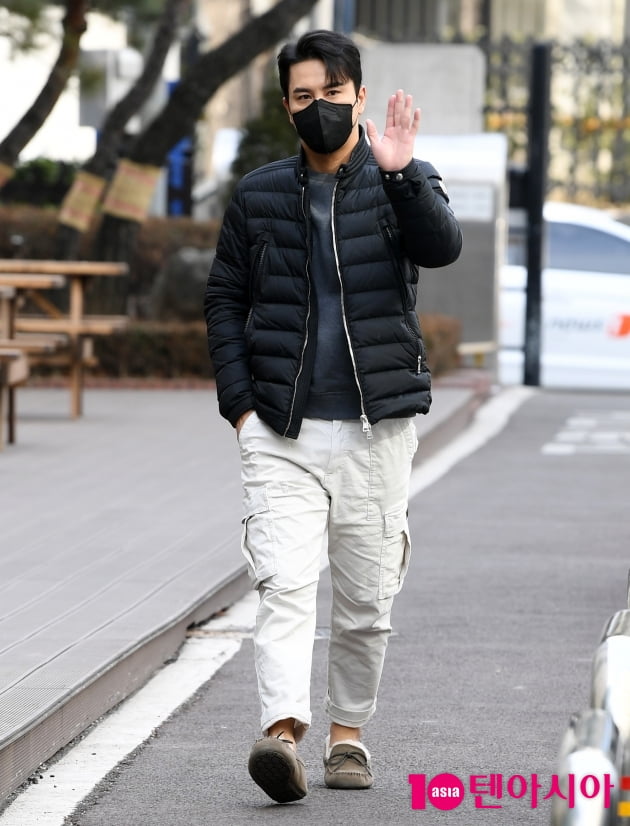 [TEN 포토] 장민호 '스윗한 인사'