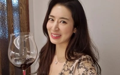 '주진모♥' 민혜연, '투뿔한우+랍스터라면+와인' 입호강 발렌타인 "우리 스타일" [TEN★]