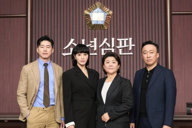 배우 김무열(왼쪽부터), 김혜수, 이정은, 이성민.사진제공=넷플릭스