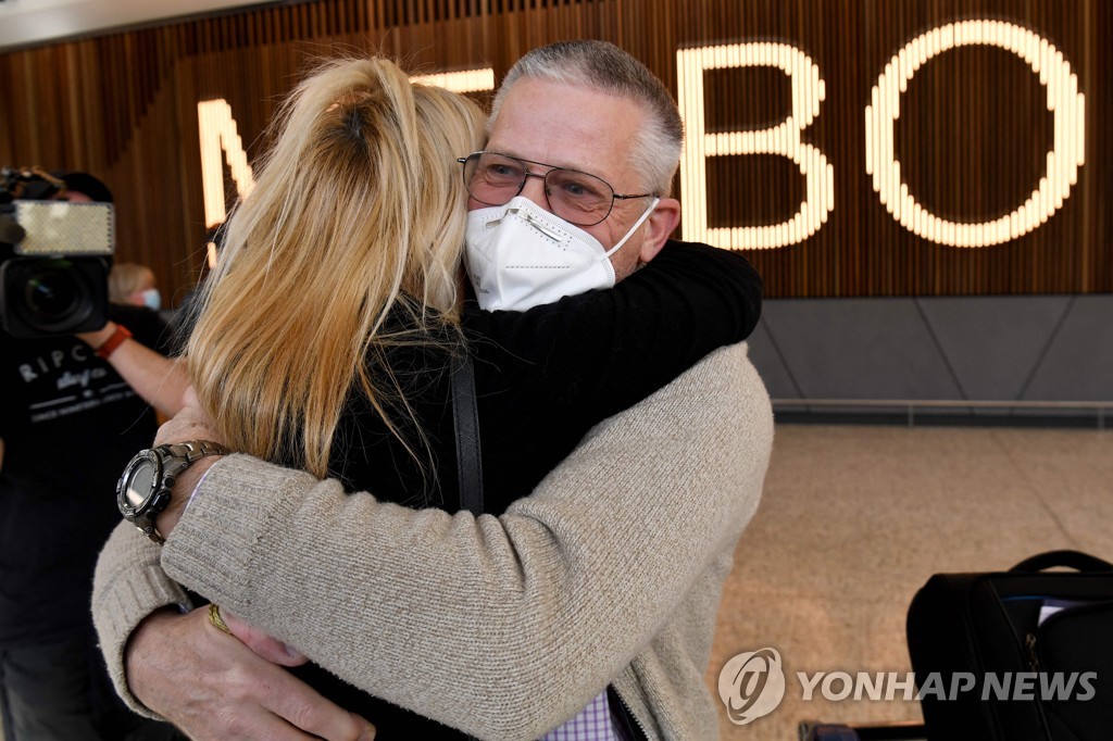 "관광하러 오세요" 호주 2년만에 백신접종 여행자 입국 허용