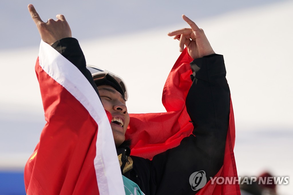 [올림픽] 결승선 앞두고 넘어지고 코스 헷갈리고…불운에 운 선수들