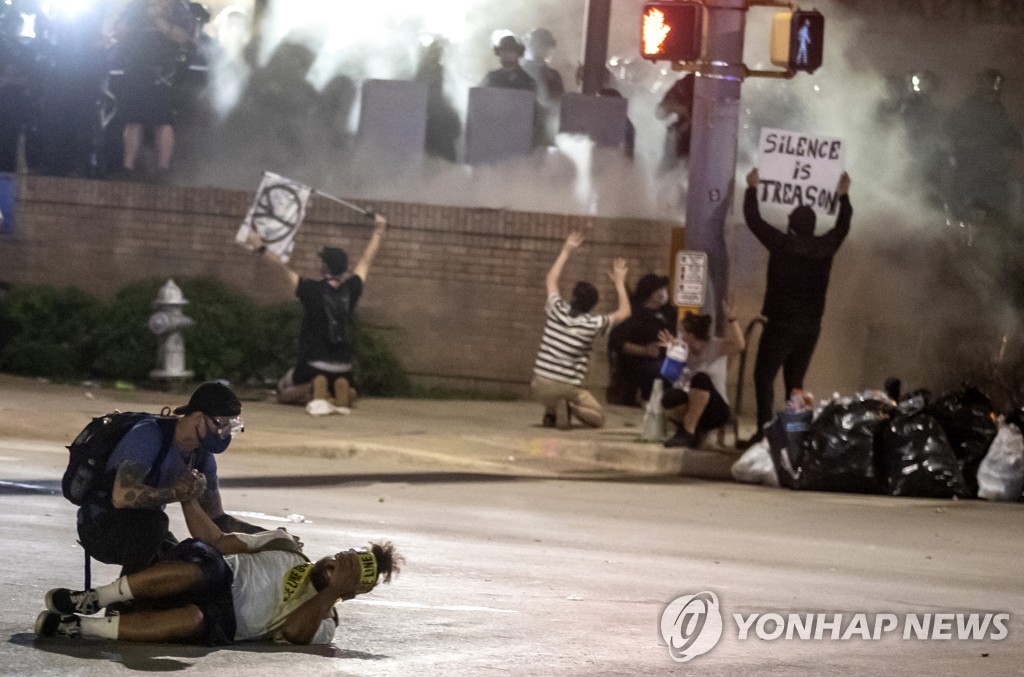 미 오스틴시, 인종차별 항의집회서 다친 시민 2명에 120억 배상