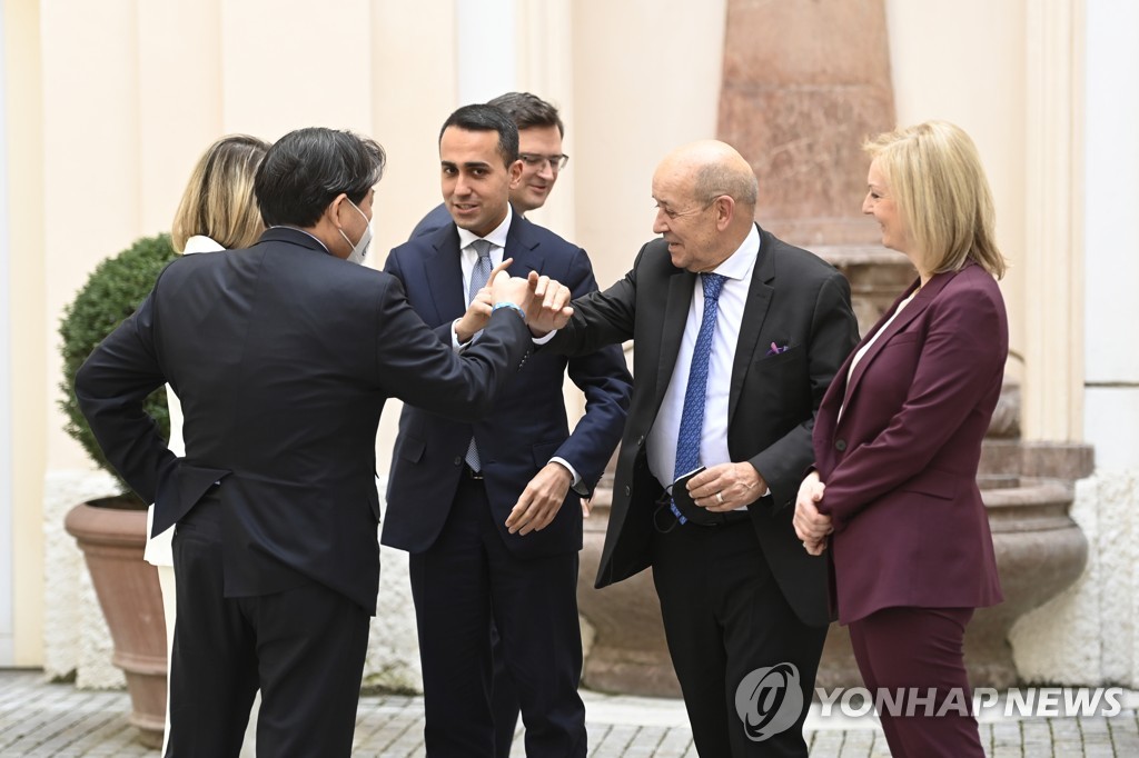 G7 "러, 우크라국경 병력감축 이행촉구…지금까지 증거없어"