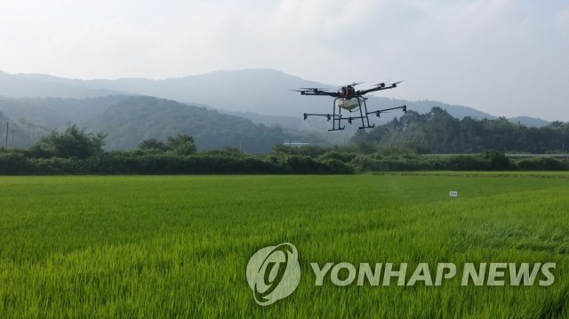 완주군, 11월까지 농업인 위한 '드론 방제 교육'