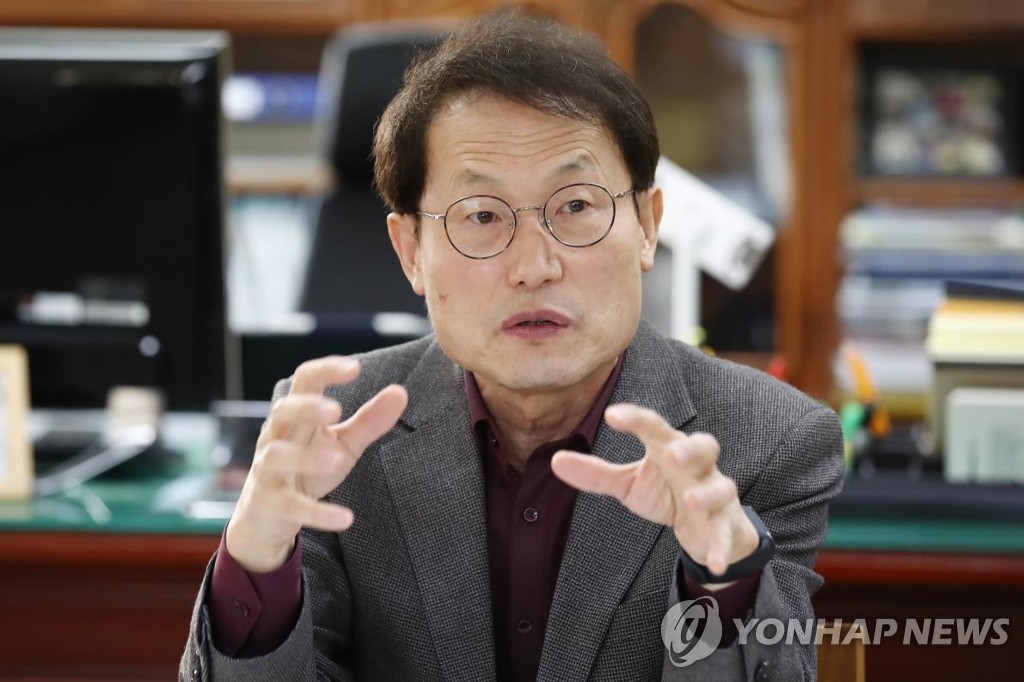 조희연 교육감 측, 재판서 '해직교사 특별채용' 혐의 부인
