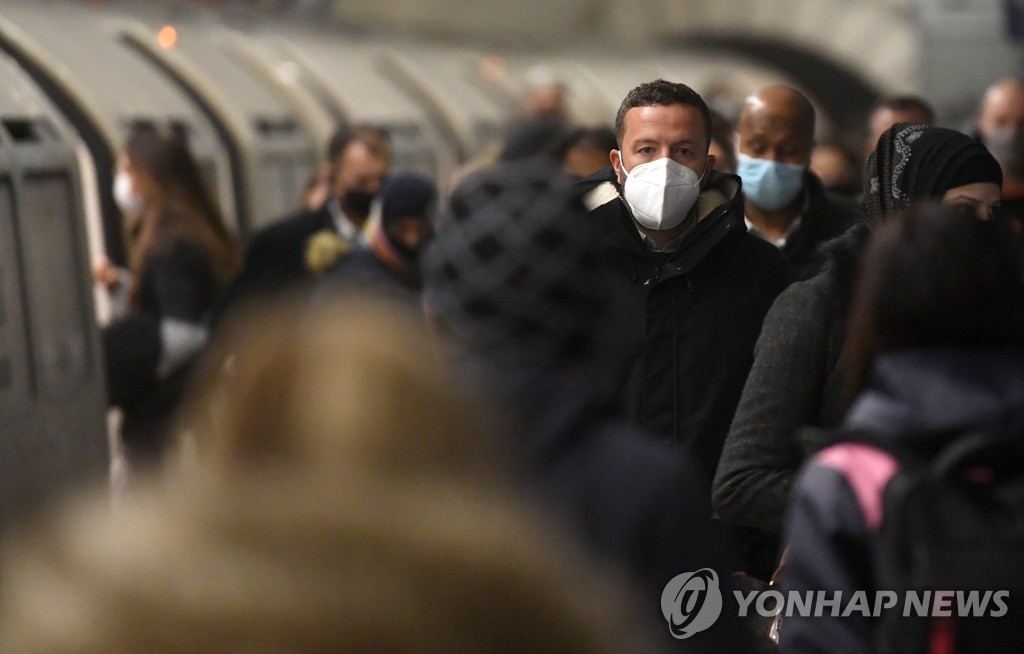 독감처럼 함께 간다…영 총리 "확진자격리 이달 중 폐지 가능"(종합)