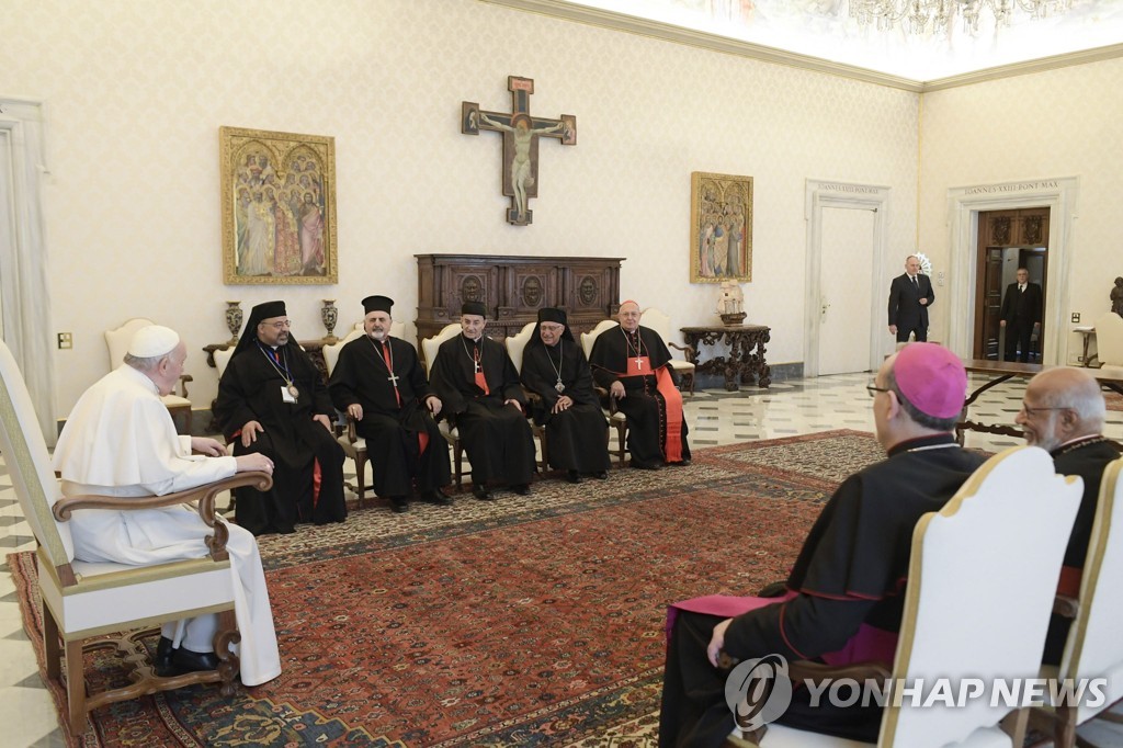 교황 "세계는 전쟁하는데 챔피언…전쟁통한 평화는 착각"