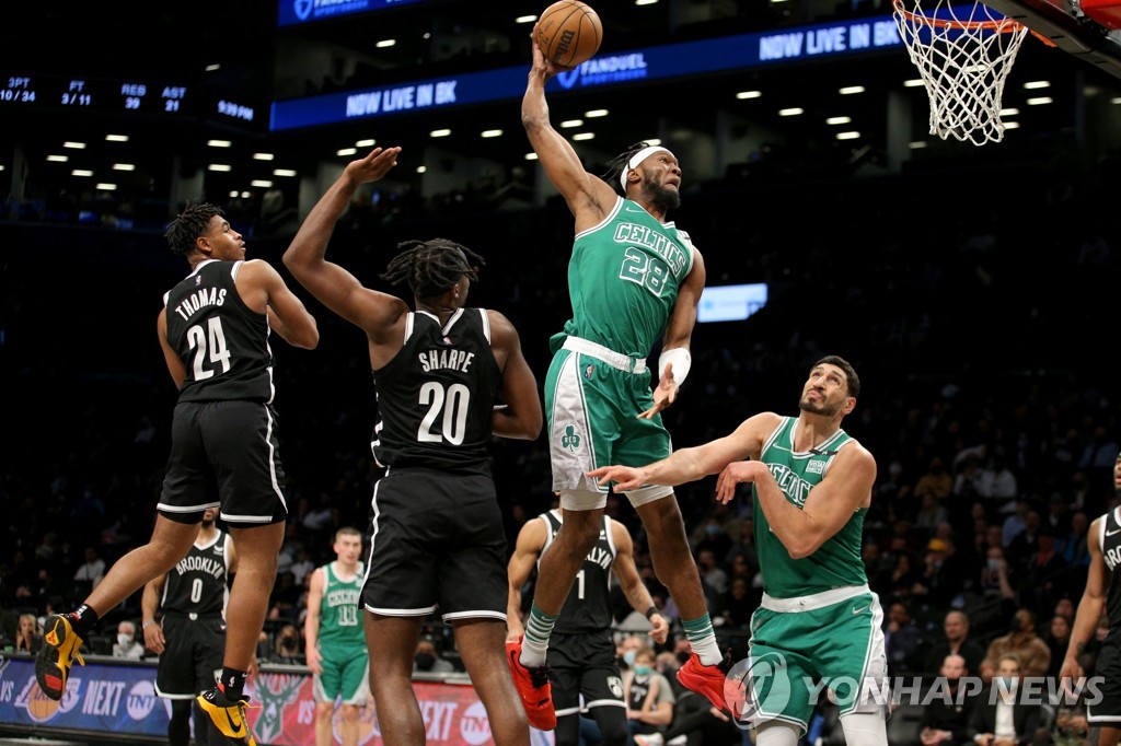 NBA 밀워키, 레이커스 잡고 선두 바짝 추격…아데토쿤보 44득점