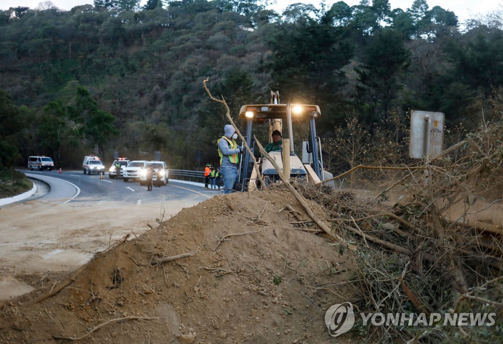 과테말라 남서부 규모 6.2 지진…2명 사망·산사태 발생(종합)