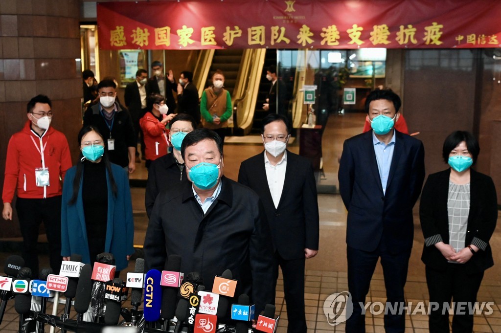 홍콩 행정장관 "도시 봉쇄 결정 안 나"…시민들 사재기 나서(종합)