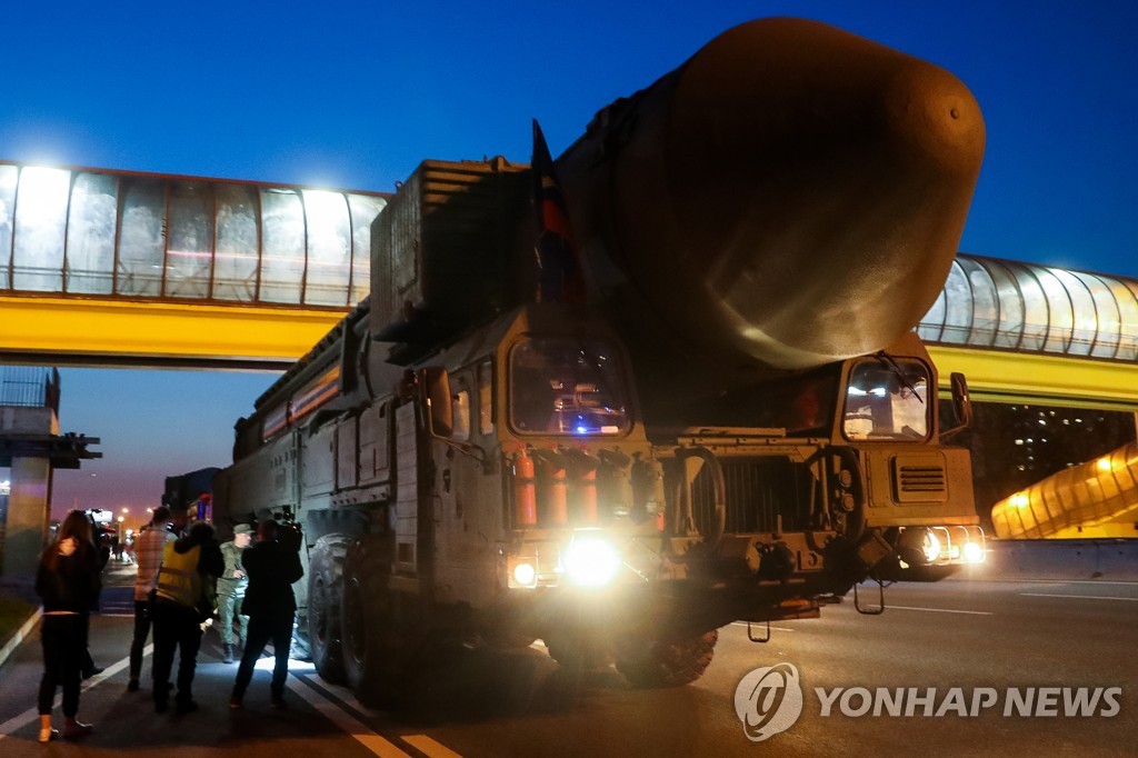 [우크라 일촉즉발] 우크라 "미, 28년전 핵포기 대가 갚으라"