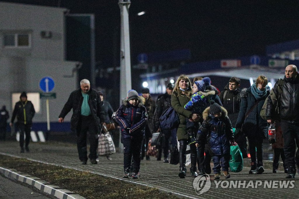 러 매체 "우크라 루간스크 가스관 큰 폭발 후 화재"(종합)