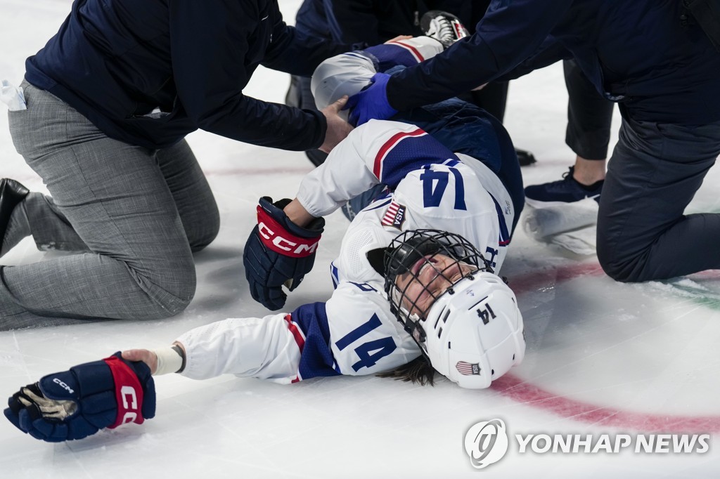 [올림픽] 미국 아이스하키 날벼락, 스타 공격수 데커 부상 아웃