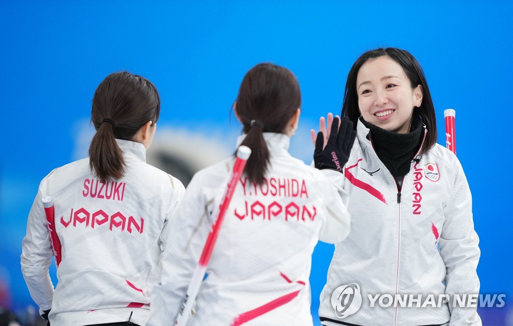 [올림픽] '마늘 맛 좀 볼래?'…오늘 여자 컬링 운명의 한일전