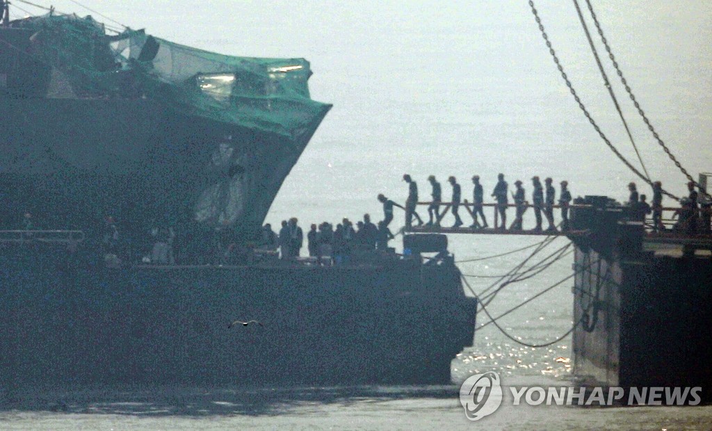 한국 사회에서 천안함 사건 생존자로 살아간다는 것