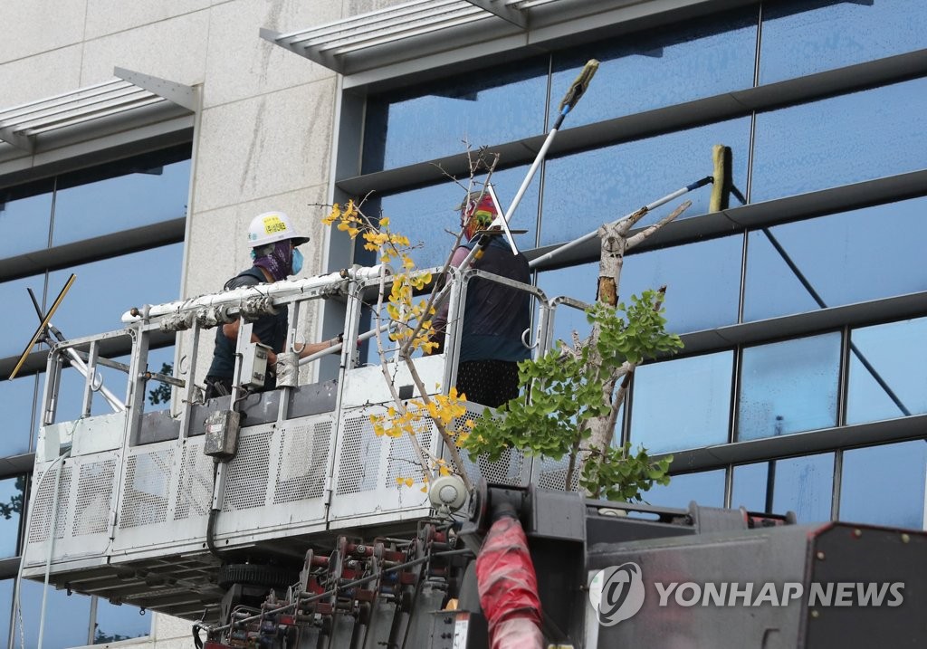 건물관리·청소 등 5년간 사고사 111명…50대 이상 대다수