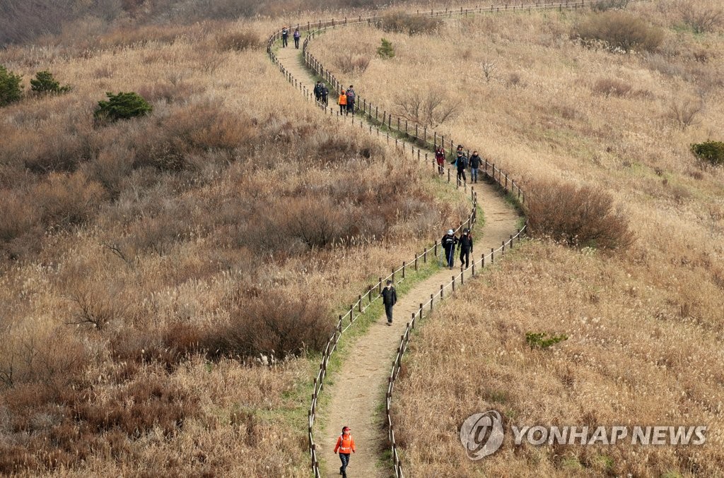 국립공원 지정 10년 앞둔 무등산…"정상부 복원이 남은 과제"