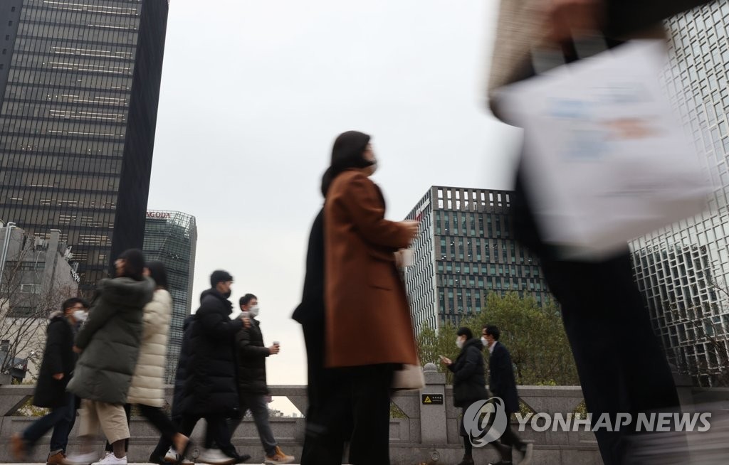 '유리지갑' 직장인 근로소득세 4년새 13조원 늘어…38% 증가