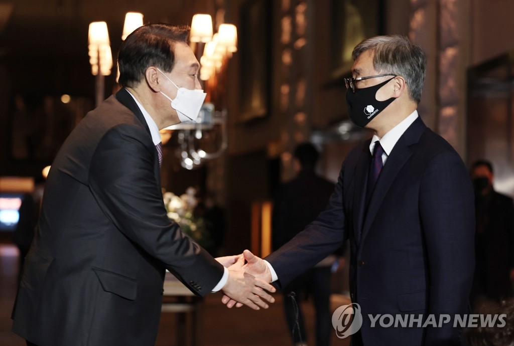 尹, '러닝메이트' 최재형 조은희 김학용 정우택과 공동유세키로