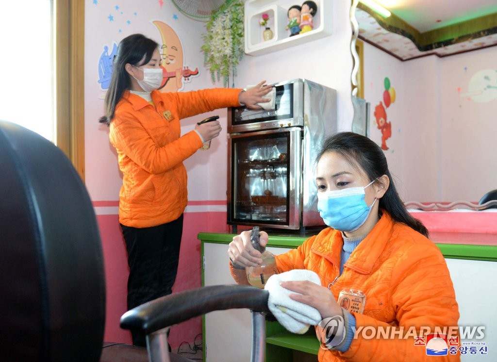 코로나로 평양서 외교관 뺀 스웨덴 "북측과 복귀 문제 논의중"