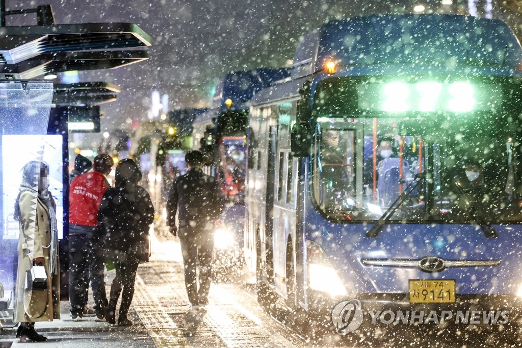 중부지방 눈 2~9㎝ 쌓여…"앞으로 1~5㎝ 더 내려"