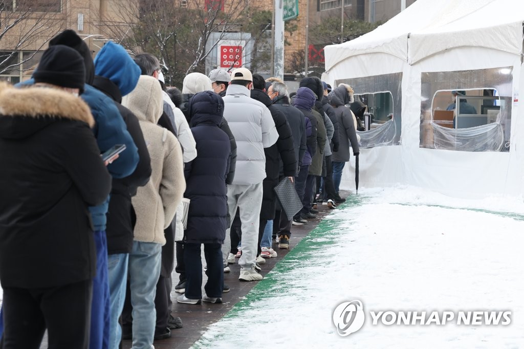 오후 9시까지 전국서 1만5천835명 확진…동시간대 역대 최다(종합2보)