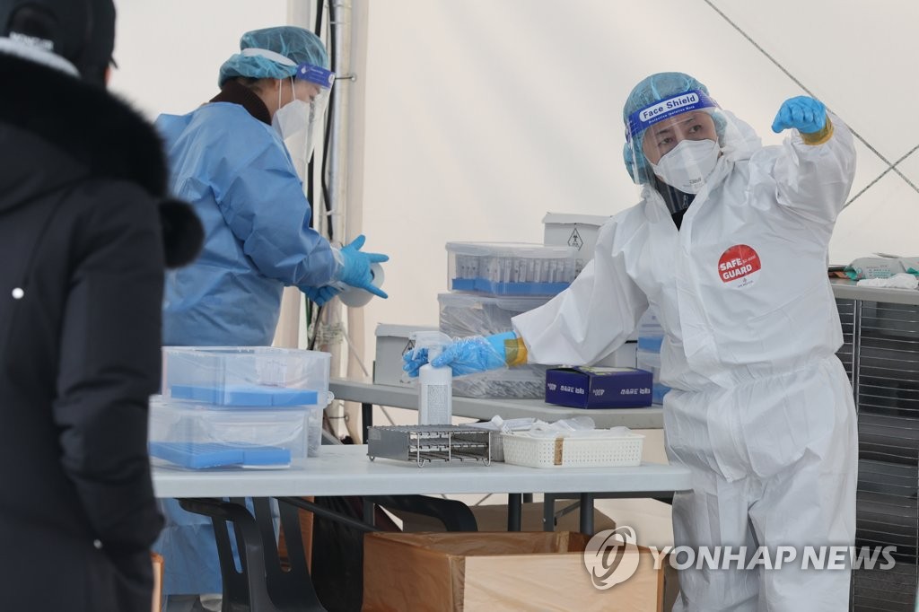 오후 9시까지 전국서 1만5천835명 확진…동시간대 역대 최다(종합2보)