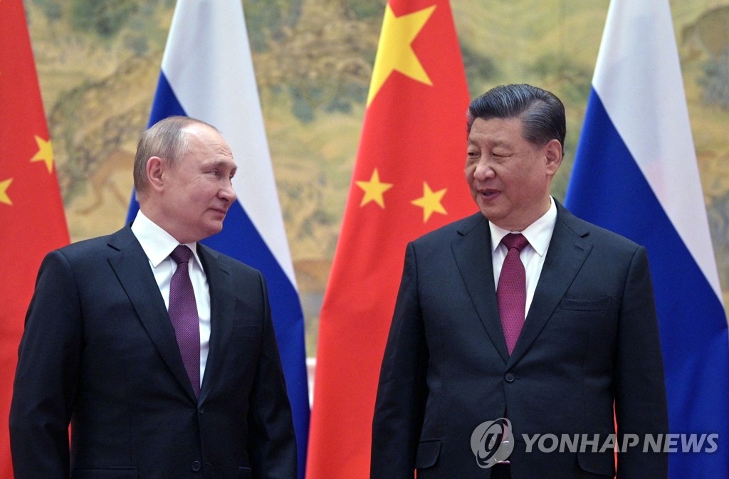 홍콩 언론 "러시아와 우크라이나 사이에 낀 중국"