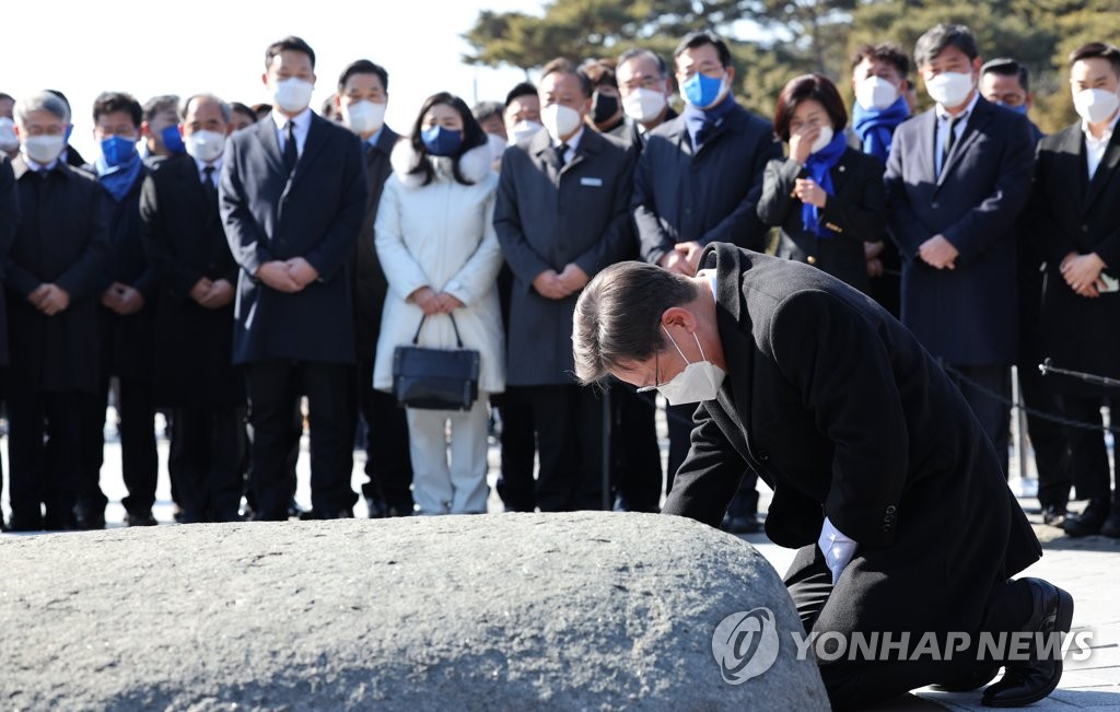 지지율 수세 이재명, 김종인·이상돈 만나며 중도확장 '안간힘'(종합)