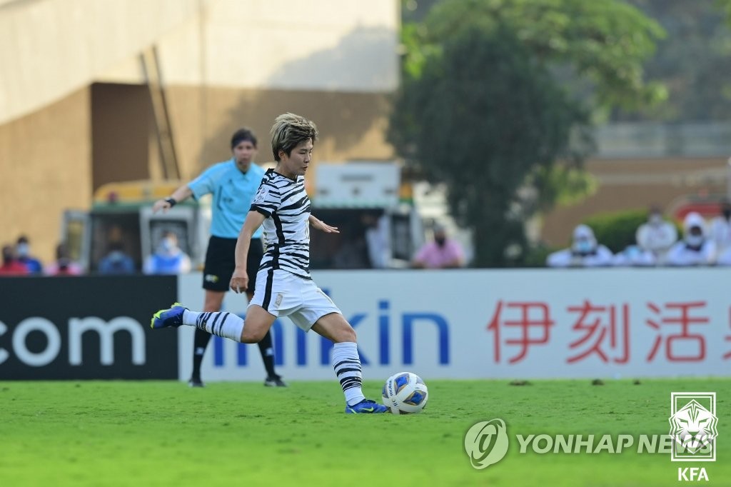 한국 여자축구, 아시안컵 준우승…결승전서 중국에 2-3 역전패(종합)