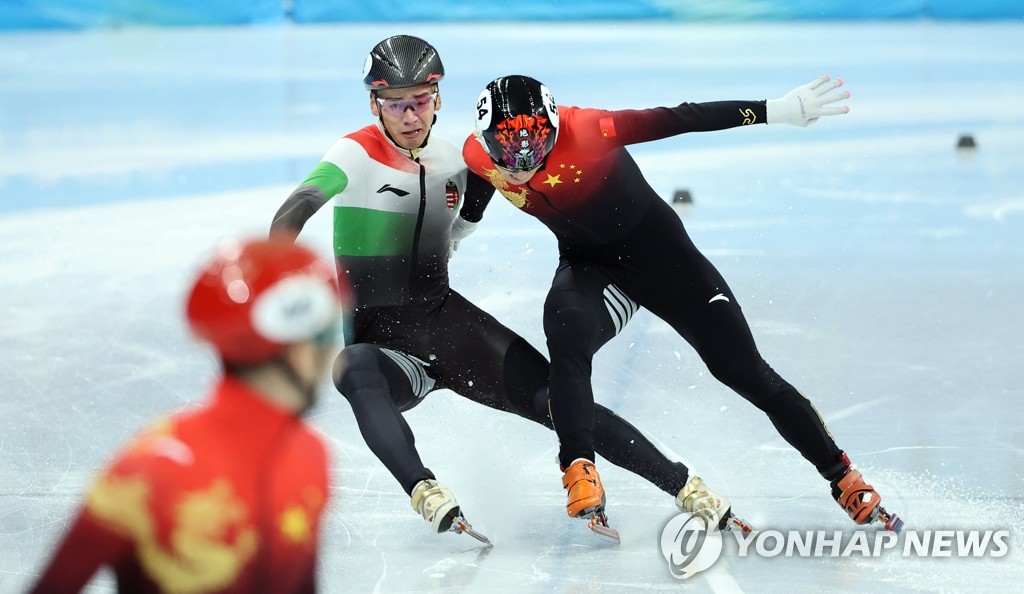 -올림픽- 中 런쯔웨이, 쇼트트랙 1,000ｍ 우승…홈 텃세로 훔친 금메달